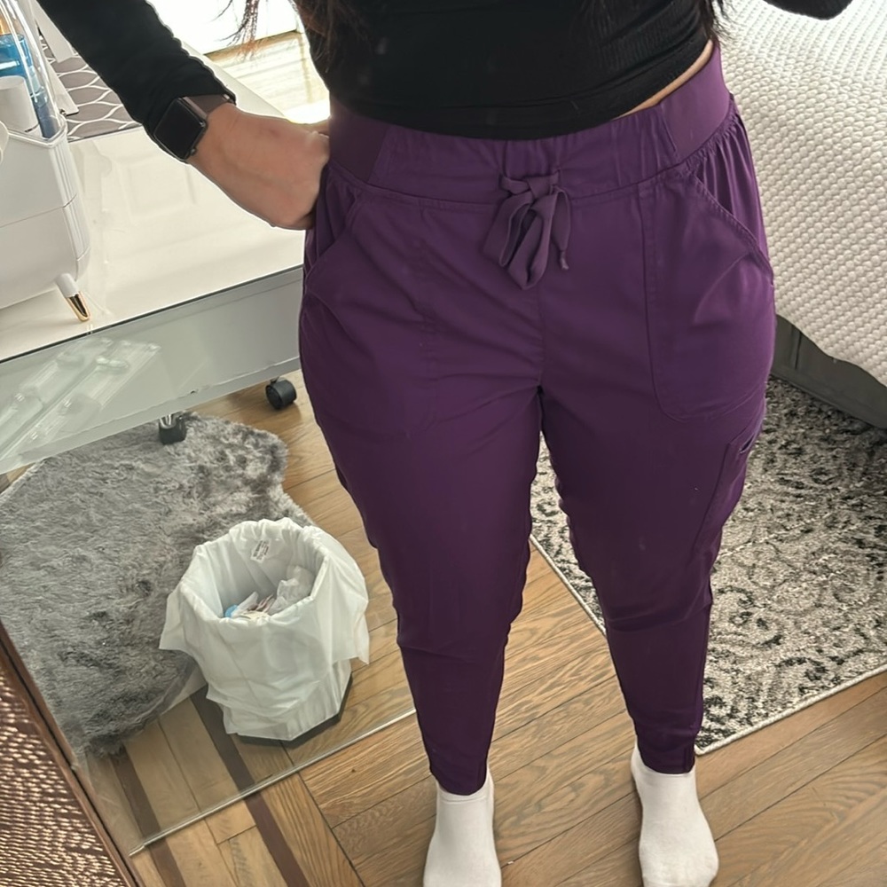 Adar pro scrub joggers, like new!